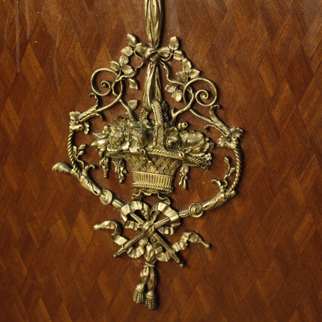 Anrichte französisch Möbel Schrank eingelegt Holz vergoldet Bronze